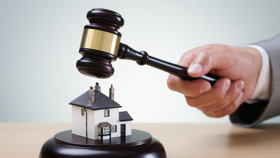 (podkast) Stečajne dražbe niso bavbav. Tu boste izvedeli, kako...