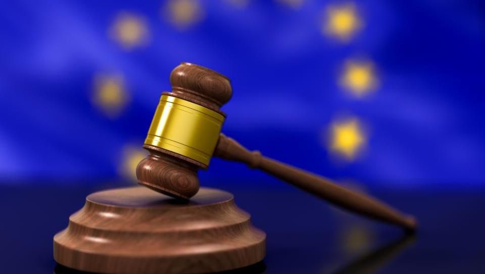 Sodišče EU podprlo Veliko Britanijo pri omejitvah socialne pomoči