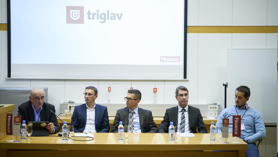 Podjetja čakajo v vrsti za najboljše študente elektrotehnike