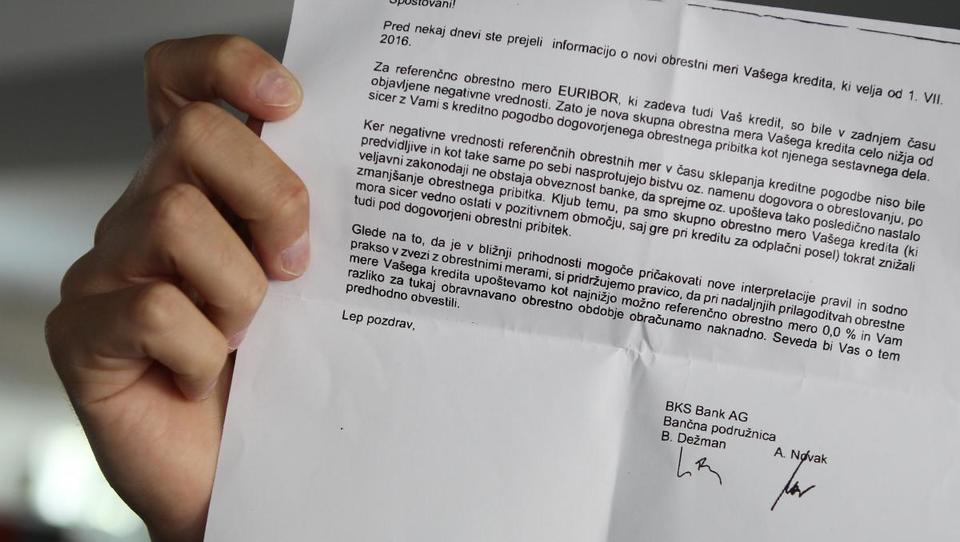 Banke sporočajo: Morda vam bomo podražile posojilo!