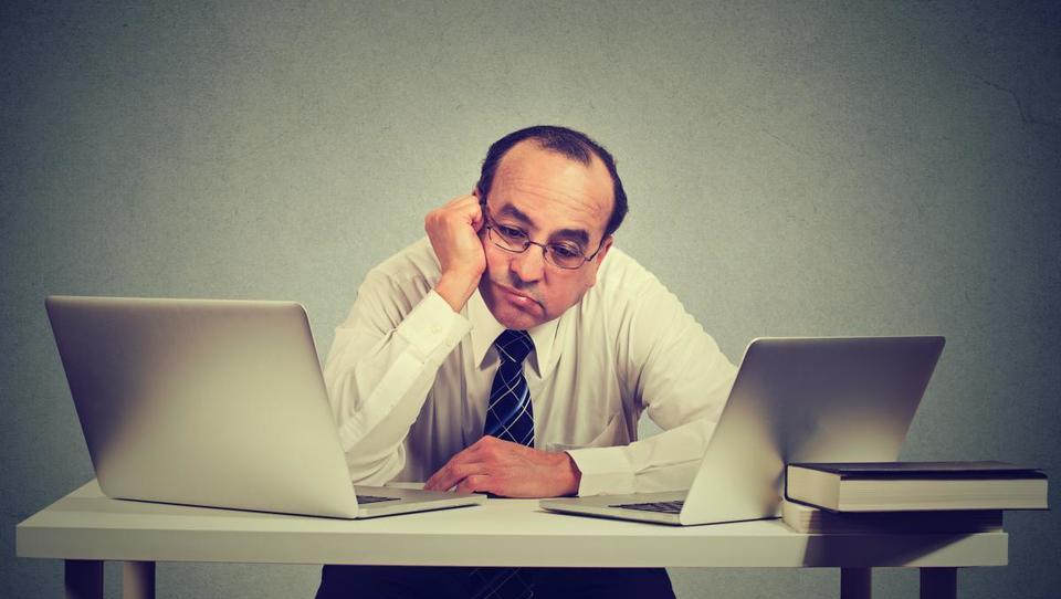 Vam zaposleni sedijo kot kup nesreče v službi? Ne čakajte s...